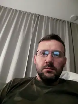 Snapshot of defaktor chatting on 03.29.26 defaktor online show from 03.29.26