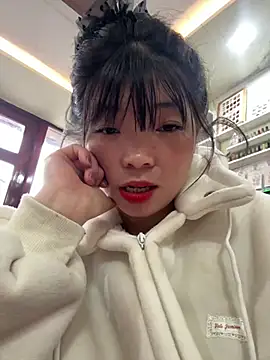 cuty lusy online show from 03.12.26