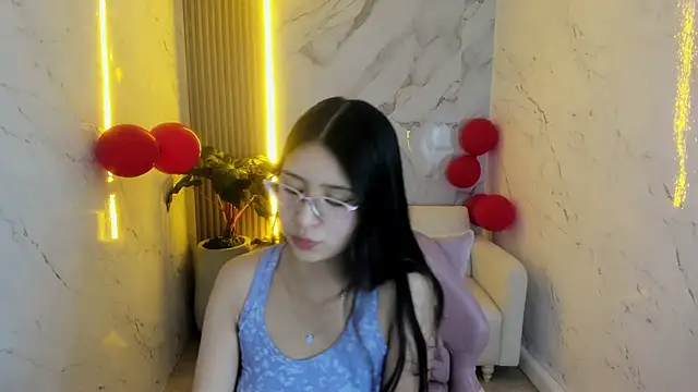 Snapshot of dani_tf chatting on 02.17.26 dani tf online show from 02.17.26