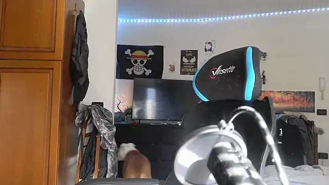 Snapshot of maestroboris95 chatting on 02.15.26 maestroboris95 online show from 02.15.26