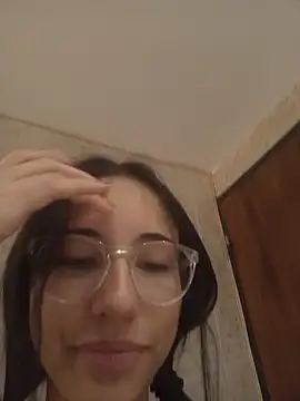 Snapshot of isaaabelaaa chatting on 02.15.26 isaaabelaaa online show from 02.15.26