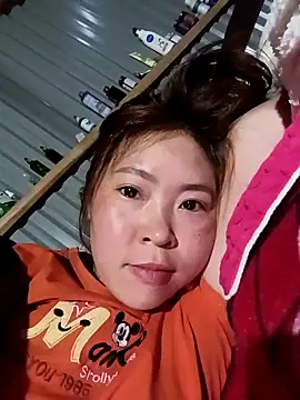 Yiyoongg online show from 03.31.26