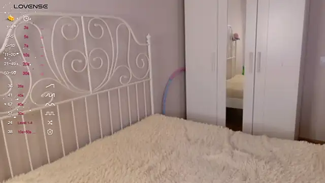 lilMelaniloveis online show from 03.04.26