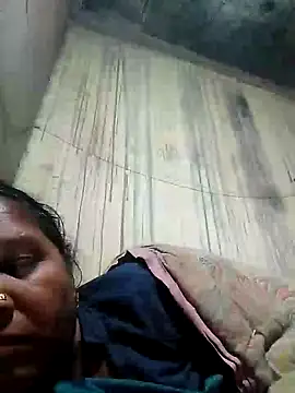 Snapshot of Loomaraj chatting on 02.20.26 Loomaraj online show from 02.20.26