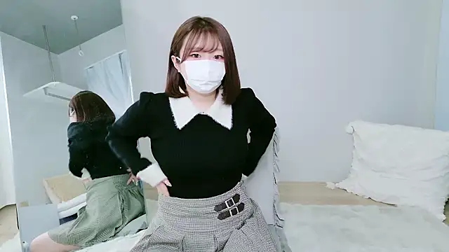 Saki chanF online show from 02.17.26