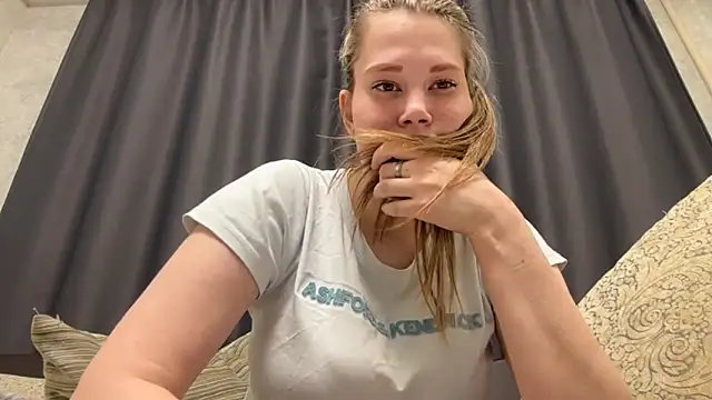 Lunexia Kysstoria online show from 04.20.26