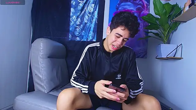 Snapshot of Gael_moon_ chatting on 02.26.26 Gael moon online show from 02.26.26