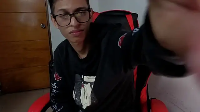 Snapshot of Niklausxxx chatting on 03.02.26 Niklausxxx online show from 03.02.26