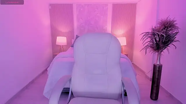 karol priston online show from 04.16.26