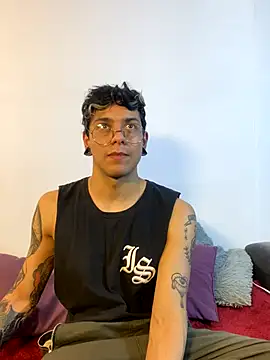 Snapshot of acid_timee chatting on 10.24.25 acid timee online show from 10.24.25