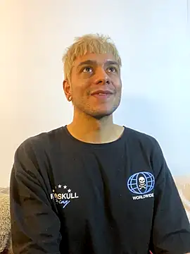 Snapshot of acid_timee chatting on 11.19.25 acid timee online show from 11.19.25