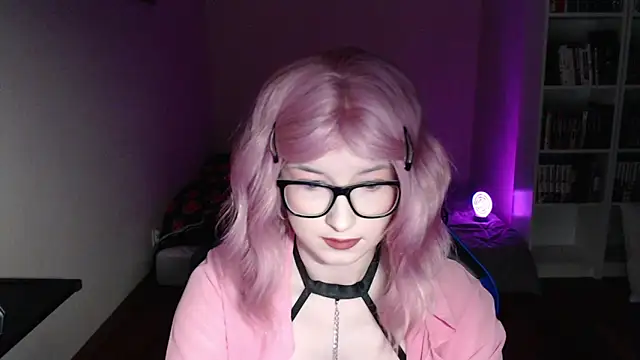 Snapshot of LunaXcherry chatting on 03.02.26 LunaXcherry online show from 03.02.26