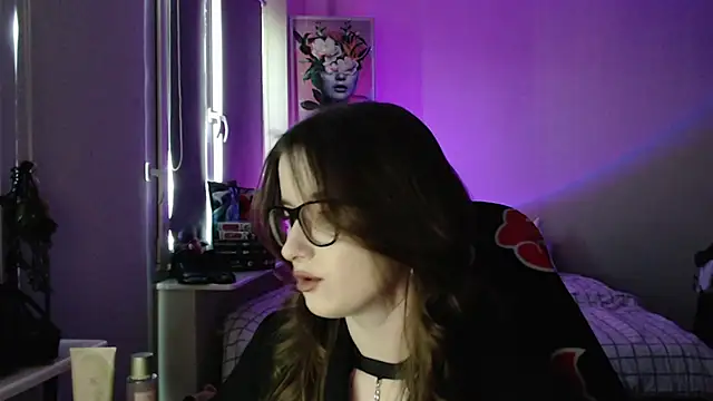 LunaXcherry online show from 04.21.26