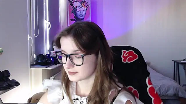 Snapshot of LunaXcherry chatting on 05.28.26 LunaXcherry online show from 05.28.26