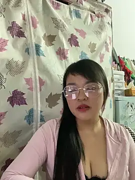Strawberry-wet online show from 03.15.26