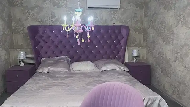 Anna Kenan online show from 02.12.26