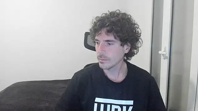 Snapshot of joaquin420_hot chatting on 02.25.26 joaquin420 hot online show from 02.25.26