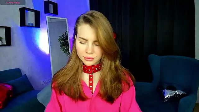 Snapshot of little__isabel chatting on 02.19.26 little isabel online show from 02.19.26