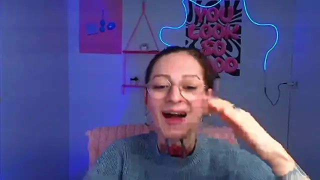 Snapshot of Esmi_Winter chatting on 02.15.26 Esmi Winter online show from 02.15.26