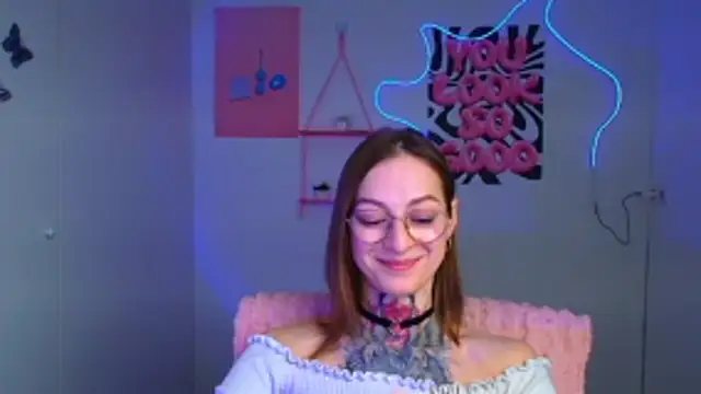 Snapshot of Esmi_Winter chatting on 02.20.26 Esmi Winter online show from 02.20.26