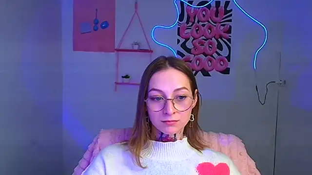 Snapshot of Esmi_Winter chatting on 02.22.26 Esmi Winter online show from 02.22.26