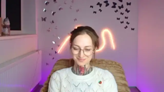 Esmi Winter online show from 03.24.26