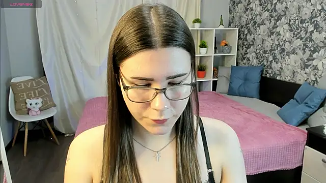 Coraline kitty online show from 03.22.26