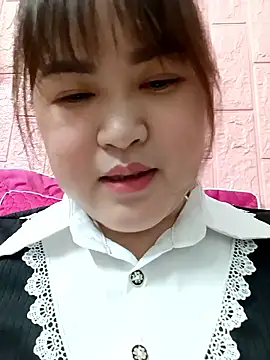 Snapshot of Kee-kimlee chatting on 02.13.26 Kee-kimlee online show from 02.13.26