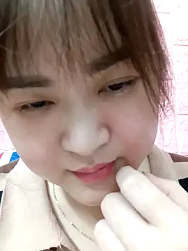 Snapshot of Kee-kimlee chatting on 02.17.26 Kee-kimlee online show from 02.17.26