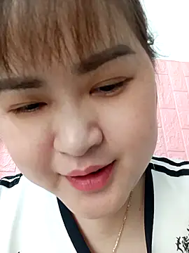 Snapshot of Kee-kimlee chatting on 02.20.26 Kee-kimlee online show from 02.20.26