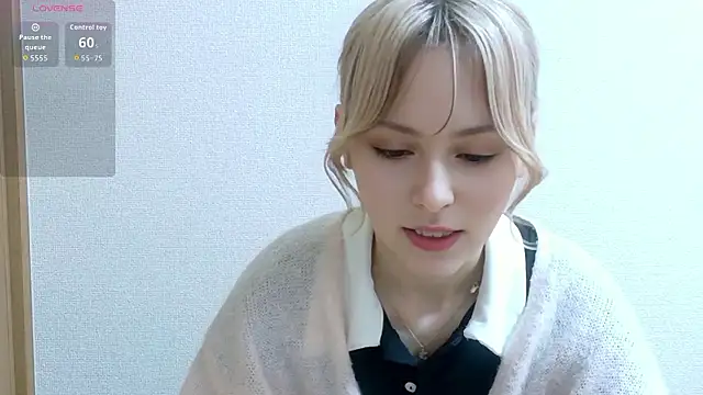 Snapshot of e_ri_ka93 chatting on 06.04.26 e ri ka93 online show from 06.04.26