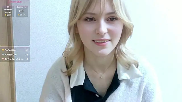 Snapshot of e_ri_ka93 chatting on 06.23.26 e ri ka93 online show from 06.23.26