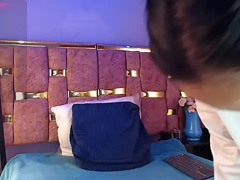 Snapshot of _angela45cute chatting on 02.19.26 angela45cute online show from 02.19.26