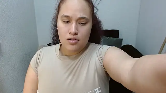 leilanewgirl online show from 04.13.26