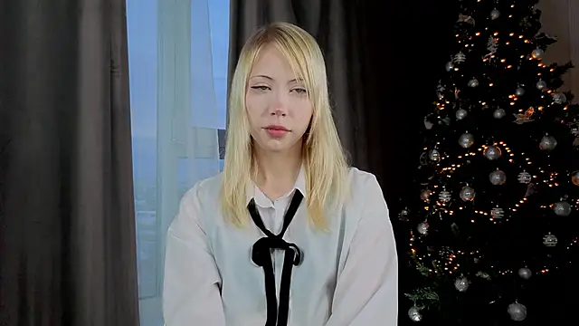 Snapshot of UWU_flower chatting on 02.14.26 UWU flower online show from 02.14.26