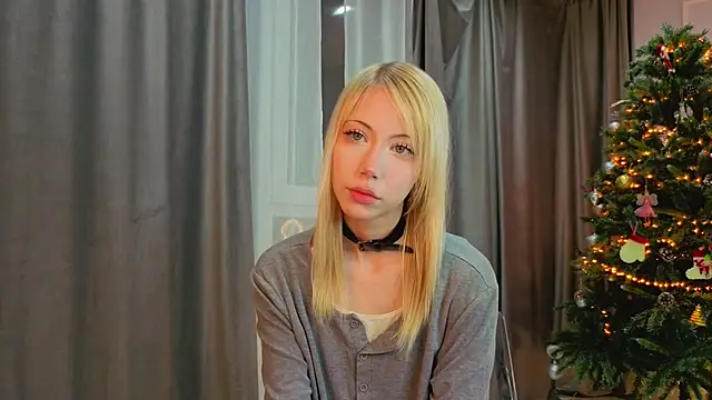 Snapshot of UWU_flower chatting on 02.16.26 UWU flower online show from 02.16.26