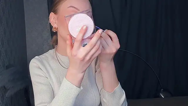 Snapshot of CarmenLipkin chatting on 02.22.26 CarmenLipkin online show from 02.22.26