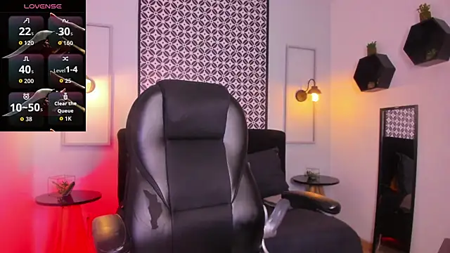 Lola 12  online show from 02.16.26