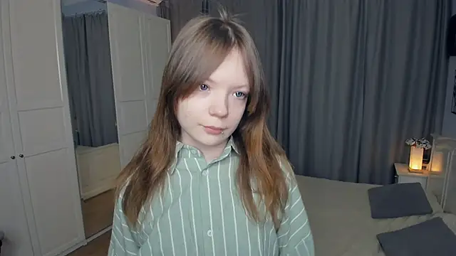 Snapshot of LavenderMitten chatting on 02.23.26 LavenderMitten online show from 02.23.26