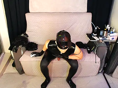 Snapshot of RubberGummi chatting on 05.03.26 RubberGummi online show from 05.03.26