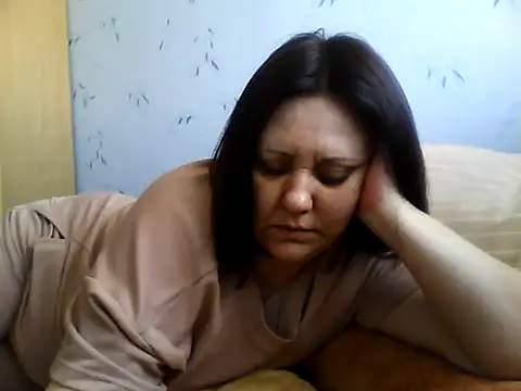 LockyCharm111 online show from 04.06.26