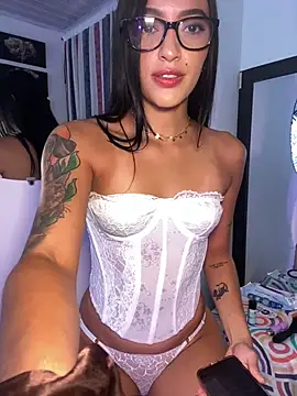 Snapshot of ValeriaMarquez chatting on 02.18.26 ValeriaMarquez online show from 02.18.26