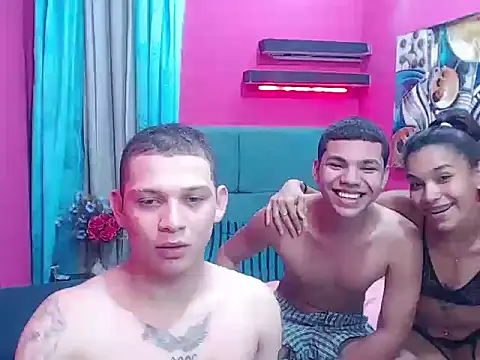 Snapshot of destroys_fuck chatting on 02.12.26 destroys fuck online show from 02.12.26