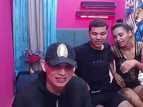 Snapshot of destroys_fuck chatting on 02.13.26 destroys fuck online show from 02.13.26