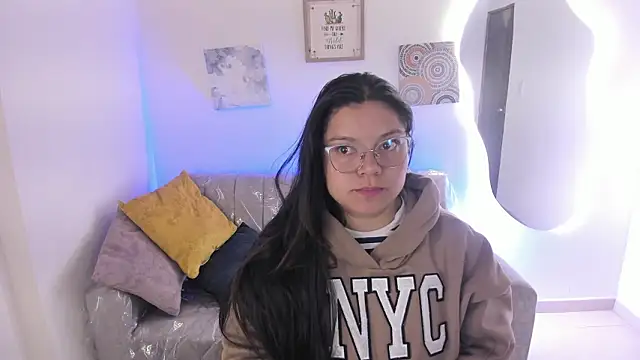 Snapshot of Afrodita_rouss chatting on 02.13.26 Afrodita rouss online show from 02.13.26