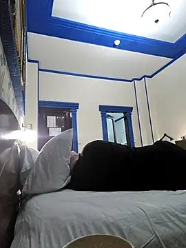 Snapshot of sk8brd_snwbrd_no_snitch chatting on 02.23.26 sk8brd snwbrd no snitch online show from 02.23.26