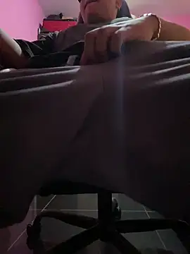 Snapshot of Ggadezpr chatting on 02.13.26 Ggadezpr online show from 02.13.26