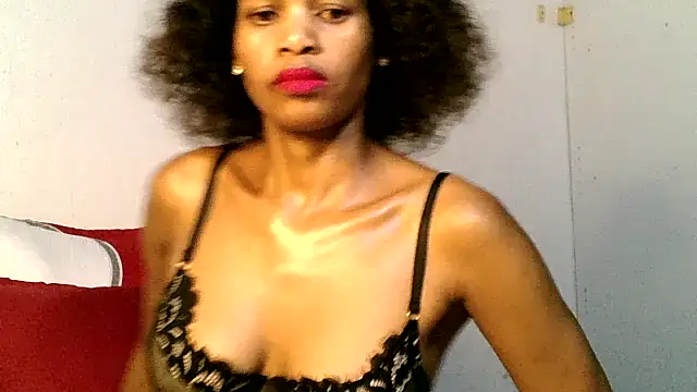 Snapshot of Mabelle_Eveline chatting on 04.25.26 Mabelle Eveline online show from 04.25.26