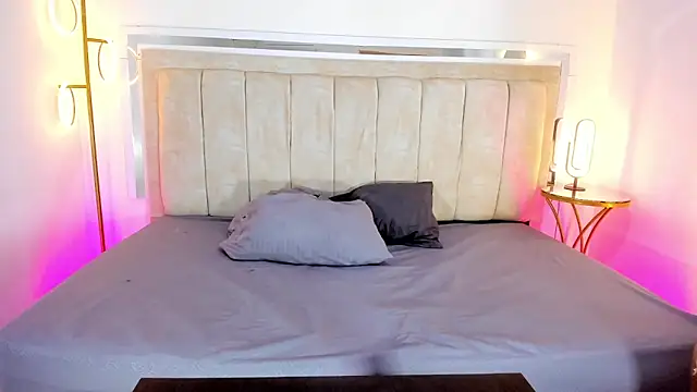 Snapshot of KeilySweety chatting on 02.14.26 KeilySweety online show from 02.14.26