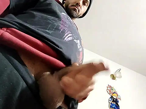 Snapshot of RodrigoAlencar chatting on 05.21.26 RodrigoAlencar online show from 05.21.26